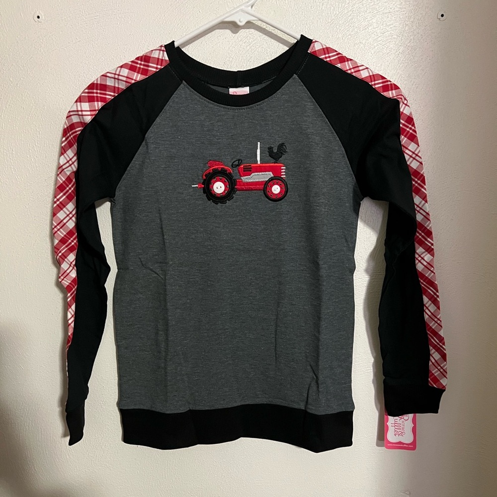 RICRAC & RUFFLES Classic Embroidered Tractor Crewneck Black Grey Red Boy's Sz 10